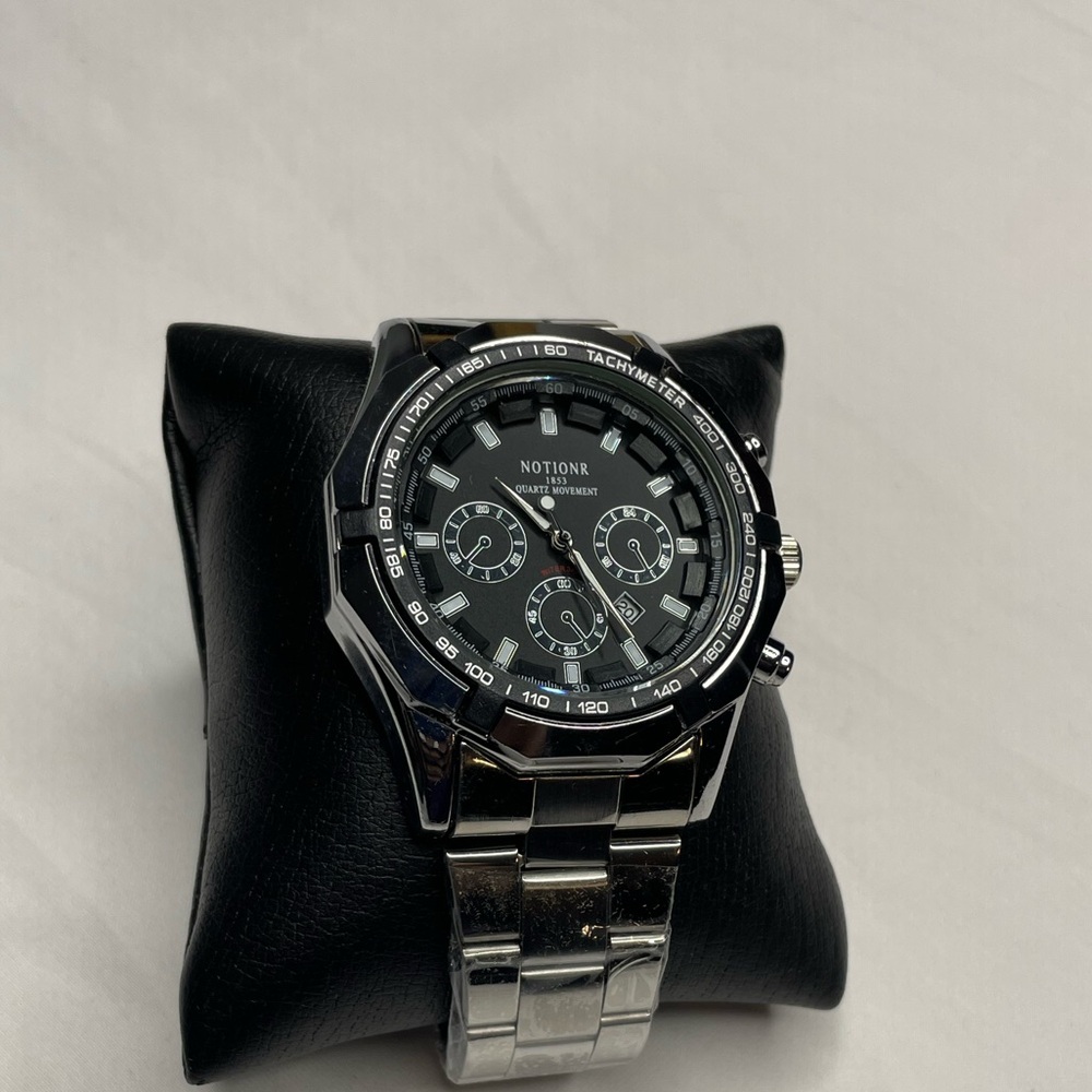 Gentlemen watch